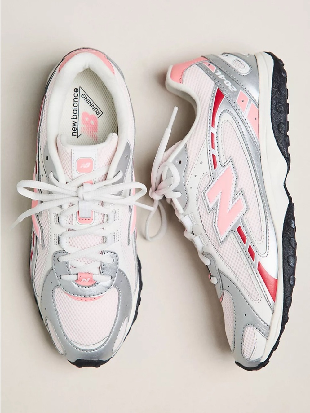 New Balance 204L Pink & Silver Women's Sneakers Running Size 9.5 NEW NIB